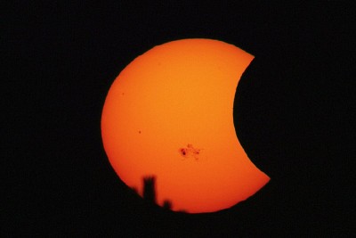 solar_eclipse_10mm_zoom.jpg